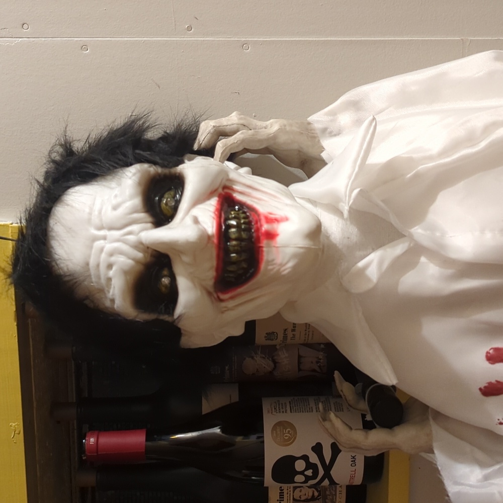 Dr Death Zombie Animatronic - Picture 2 of 4